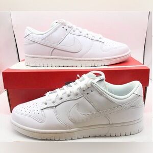 Nike Wmns Dunk Low 'Triple White'